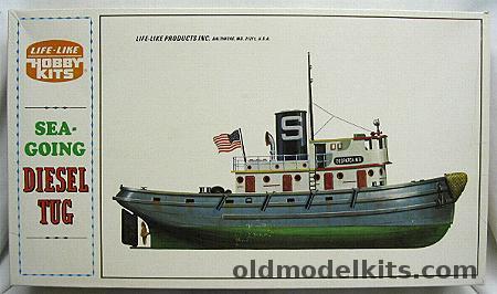 Life-Like 1/76  Sea Going Diesel Tugboat Despatch No. 9 of Standard Oil, 09207 plastic model kit